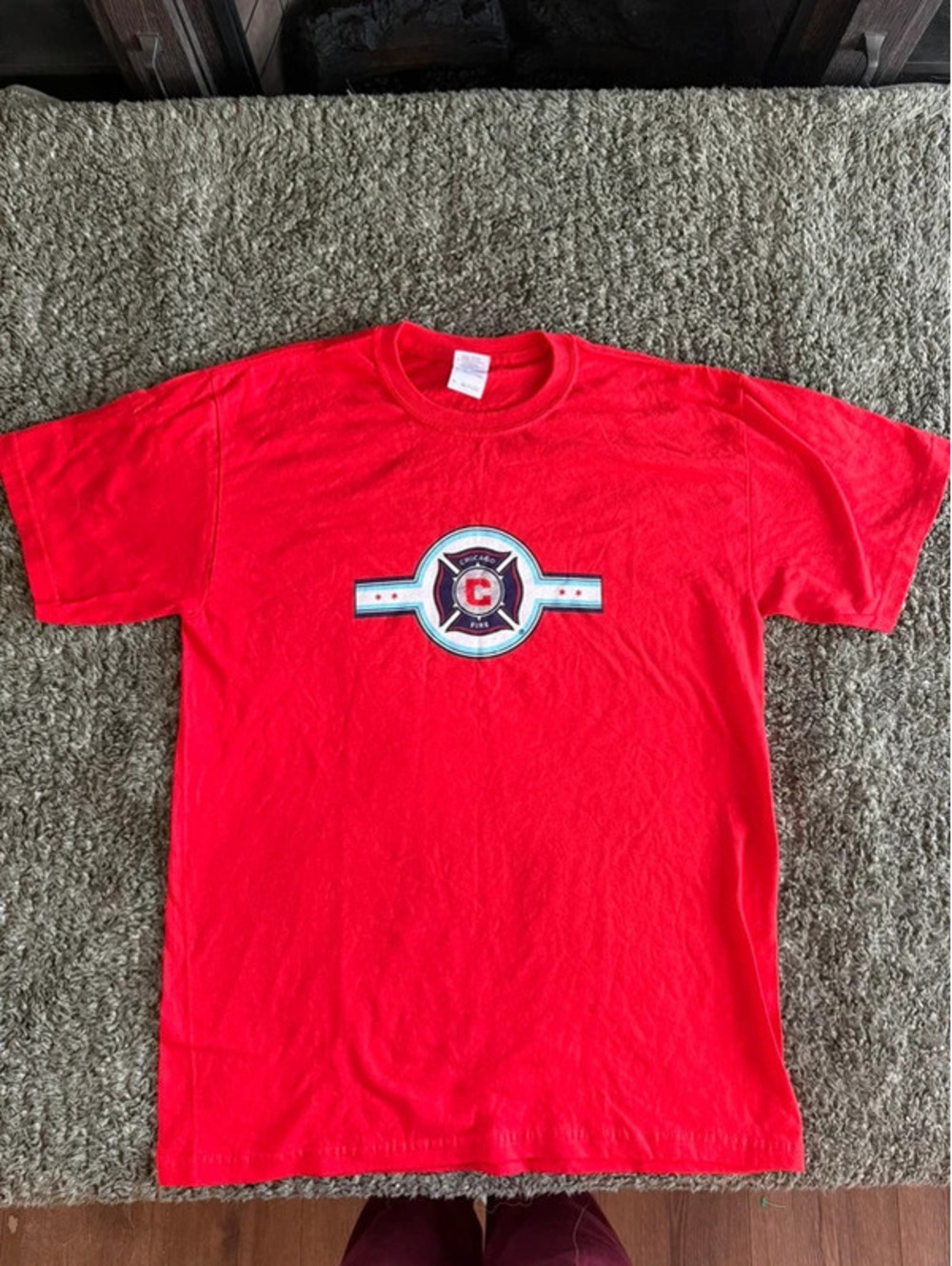 Gildan Chicago Fire Red Graphic T-Shirt Medium